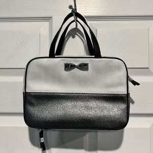 VS travel/toiletry bag